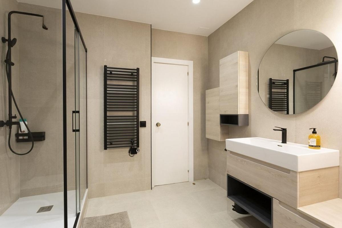 Gran Via Apartment *